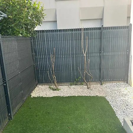 Cozy With Garden, Massage *